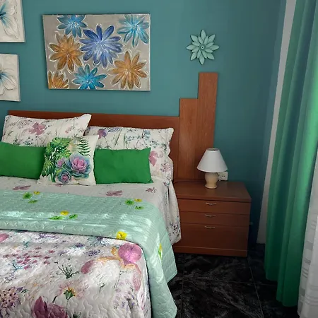 La Casita De Omar En El Corazon De Anaga Y La Laguna Daire